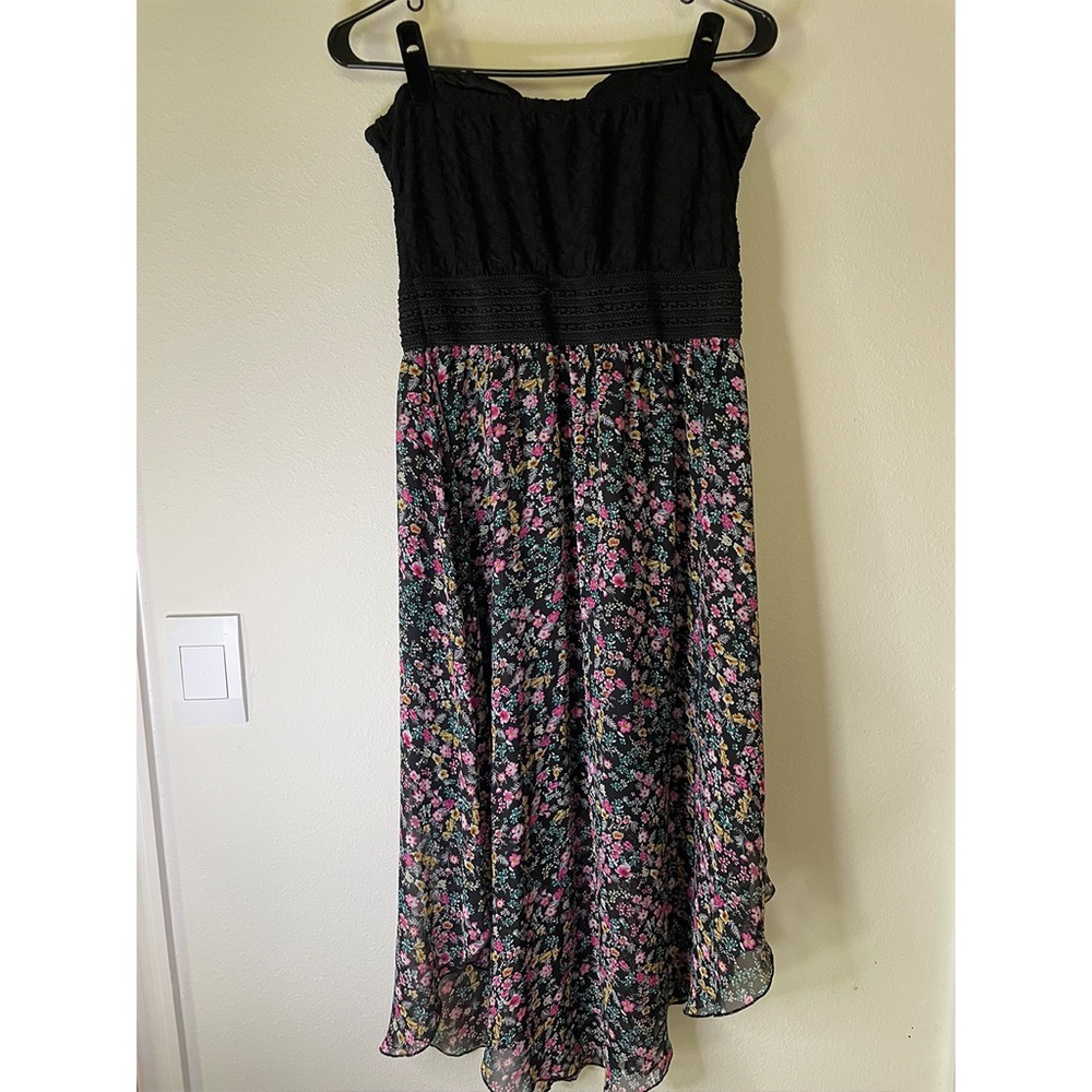 No Boundaries Strapless Floral Sundress - Picture 3 of 4